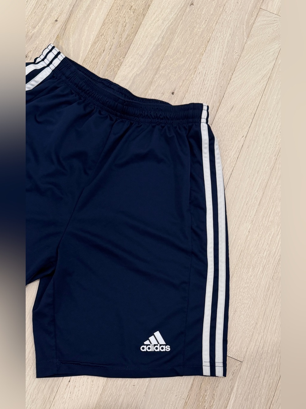 Adidas Boys Squad 21 Athletic Shorts Navy/White L Like New - Picture 2 of 7